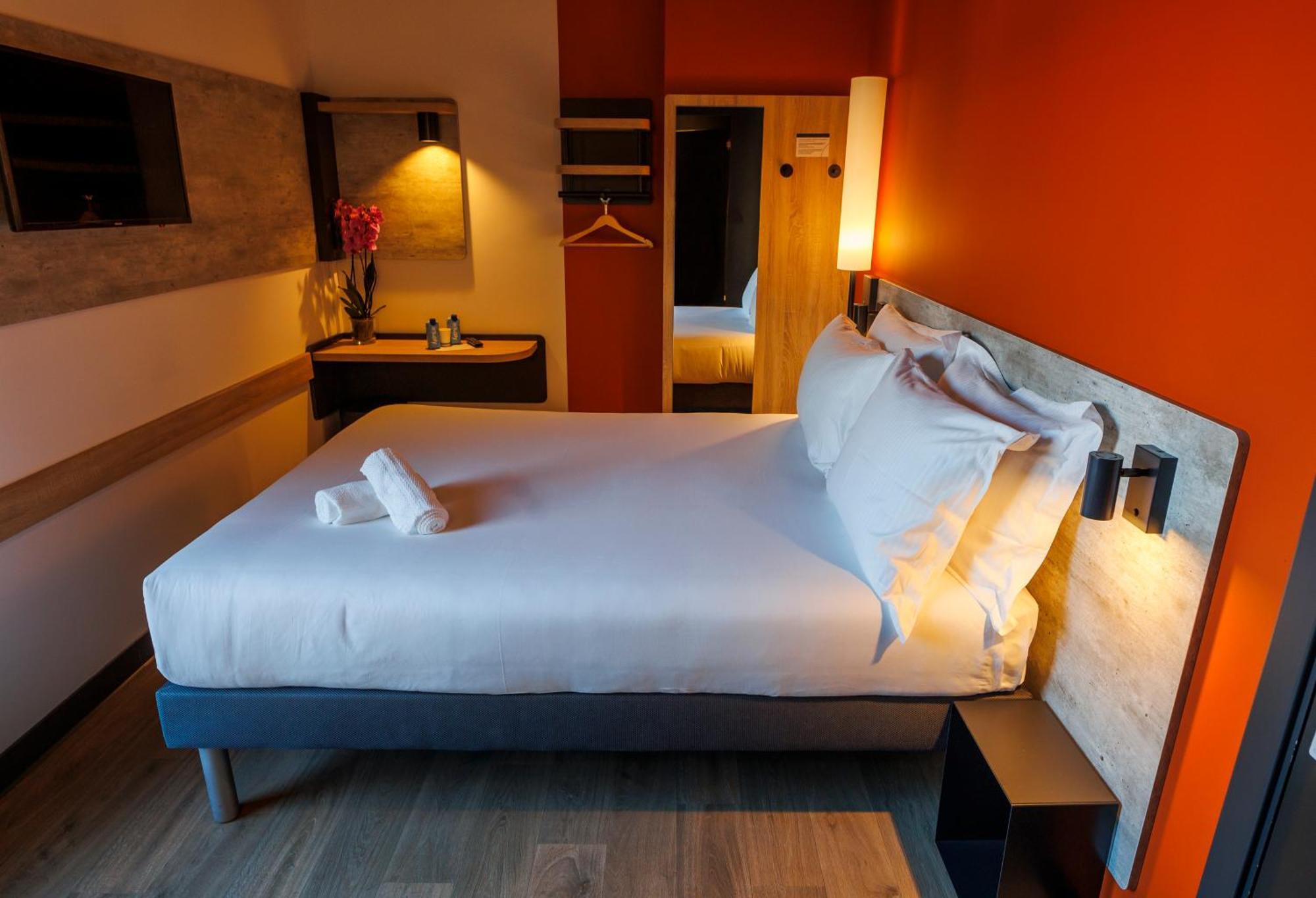 Ibis Budget Logrono Centro Exterior foto