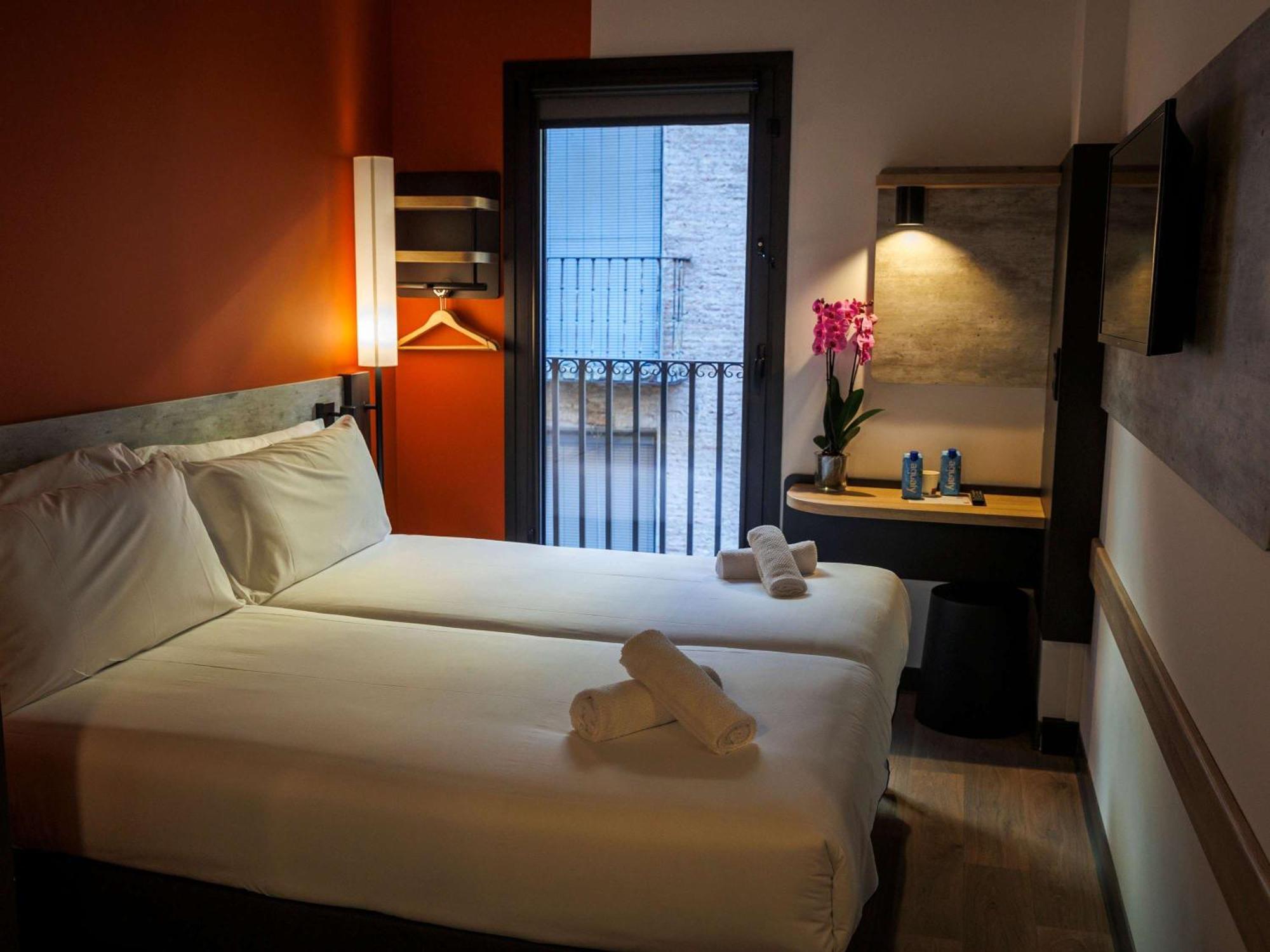 Ibis Budget Logrono Centro Exterior foto